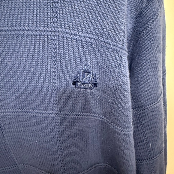 Izod Men's Classic Blue Crewneck Sweater - Picture 2 of 4